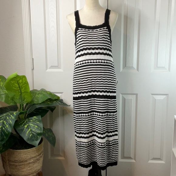Joie NWT Black White Crochet Knit Sleeveless Midi Dress Size Large - Picture 3 of 10